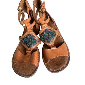 Naturalizer N5 Comfort Womens 7M Brown Leather Beaded Sandals Shoes Back Zipper